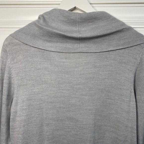 Lily Morgan Women’s Size Large Grey Cowl Neck Sweater Shirt Top Winter Fall - Picture 9 of 9